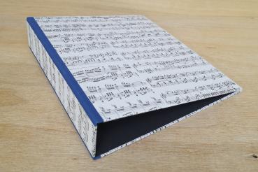 Besonderer Musikordner A4 mit Notenpapier und stabilen Leinenkanten blau